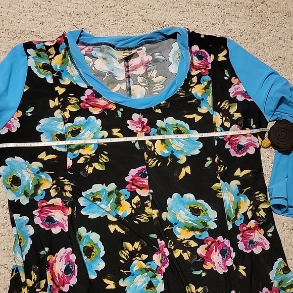 Sew me Adorable top and skirt set - Picture 4 of 4